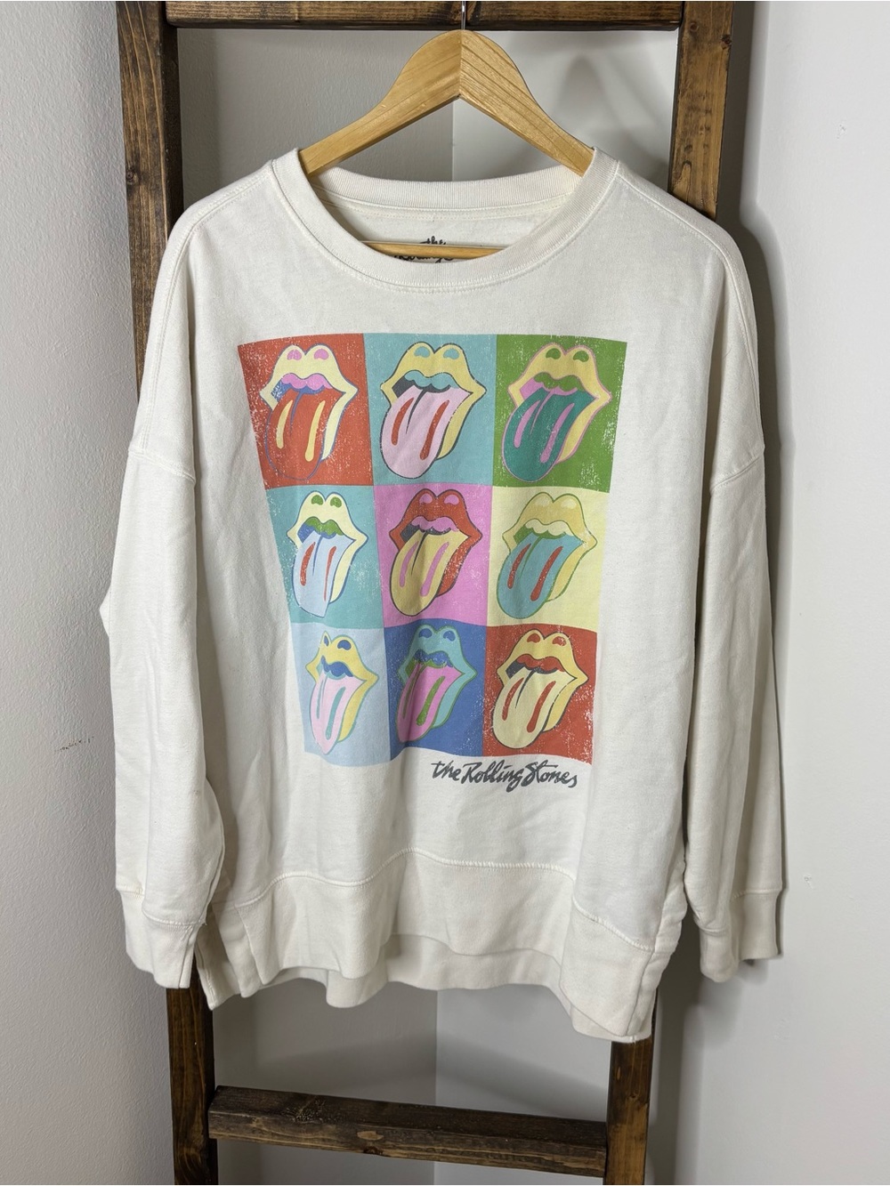 the Rolling Stones White Pop Art Tongue Graphic Sweatshirt Size M